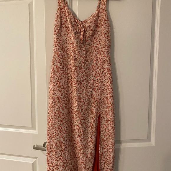 Abercrombie & Fitch Dresses & Skirts - ABERCROMBIE DRESS WITH SIDE SLIT